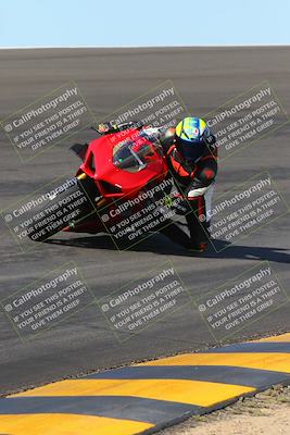 media/Mar-20-2023-Moto Forza (Mon) [[d0bbc59e78]]/1-A Group (Green)/Session 2 (Bowl)/